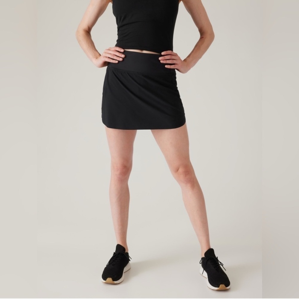 Athleta Black Run With It 14” Skort Small
